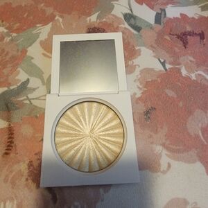 OFRA STAR ISLAND HIGHLIGHTER